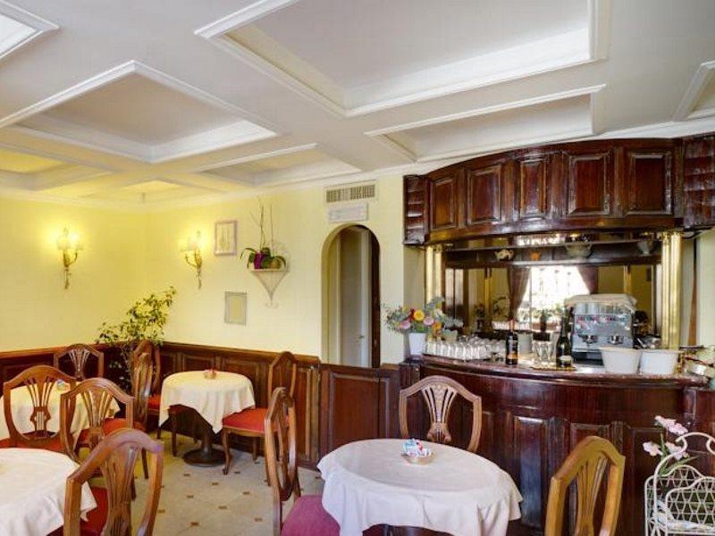 Hotell Cinquantatre 3*